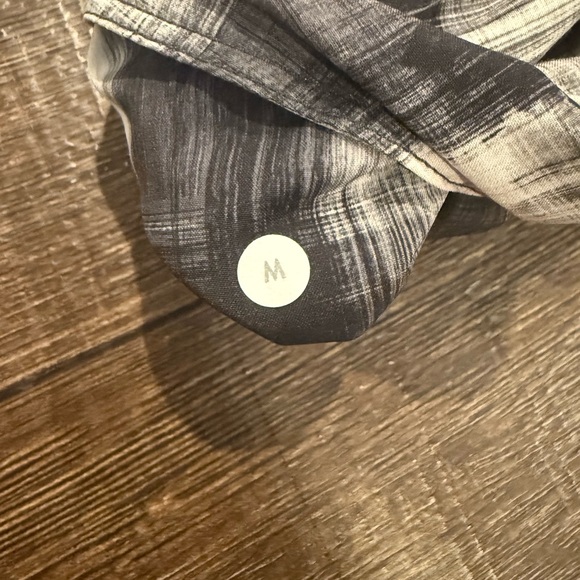 Lululemon | Core Short - Picture 4 of 4